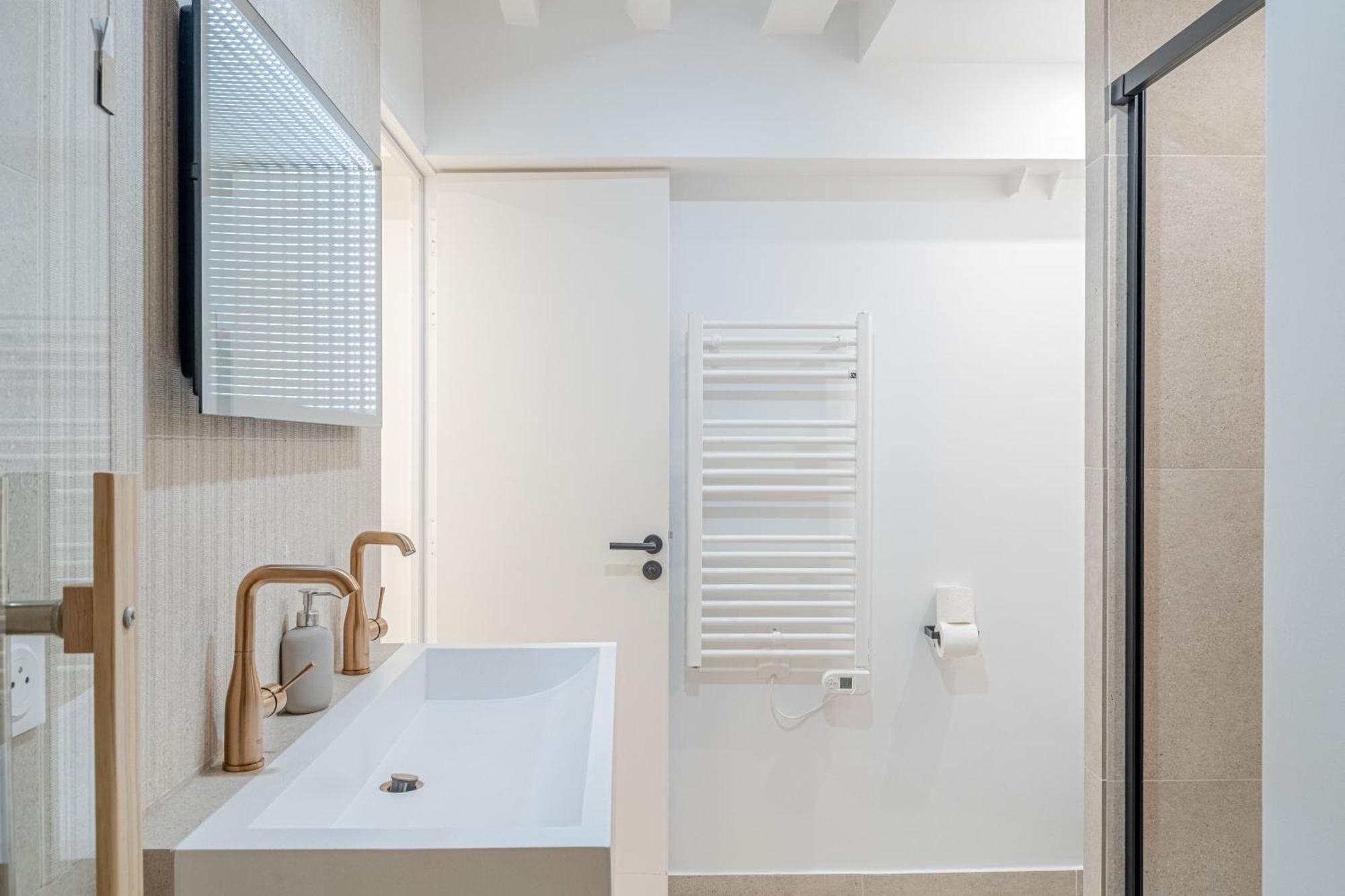 Lavie Maison A C & Sauna باريس المظهر الخارجي الصورة